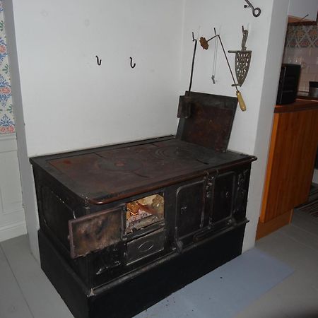 Hedemora Roeda Stugan מראה חיצוני תמונה